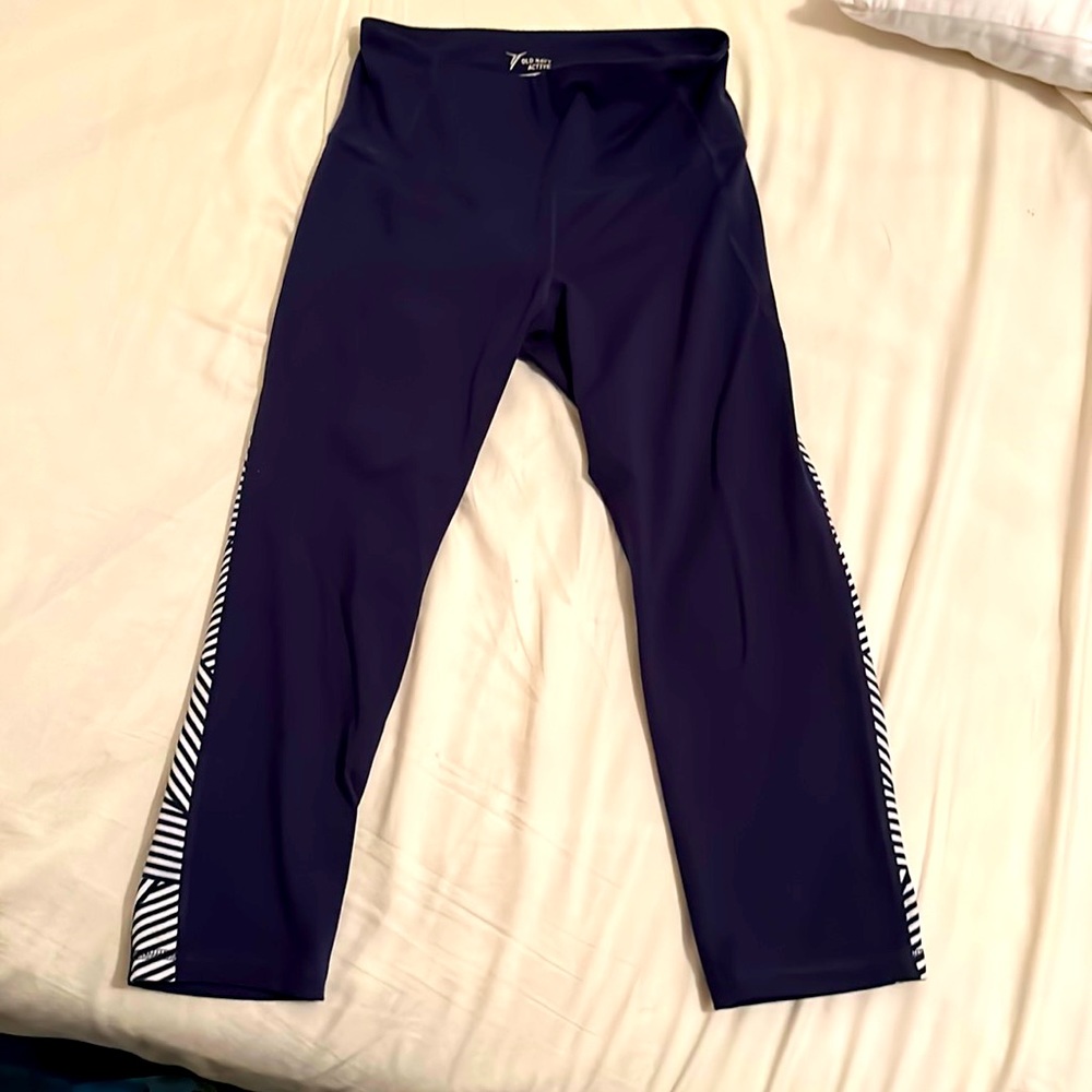 Womens yoga pants or leggings?